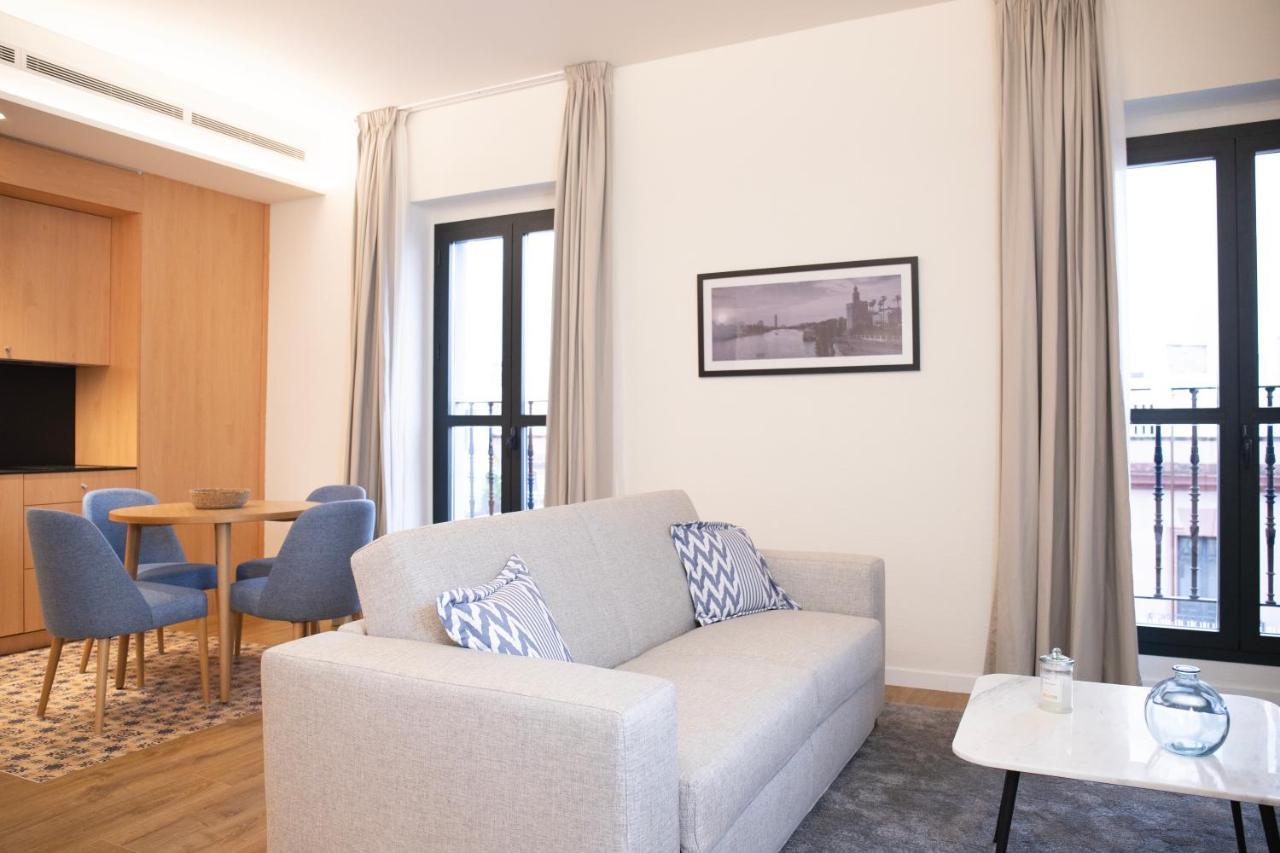 Nqn Aparts & Suites Sevilla Exteriér fotografie