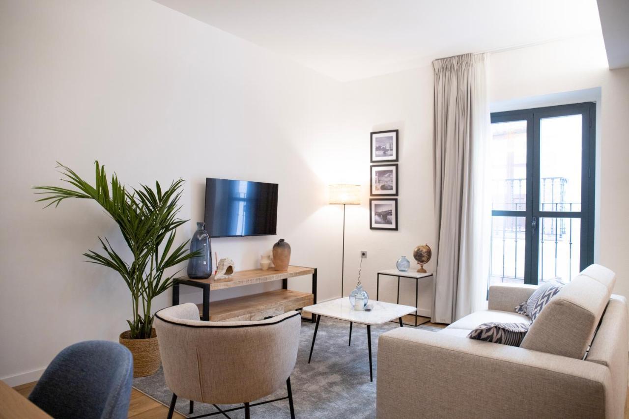 Nqn Aparts & Suites Sevilla Exteriér fotografie
